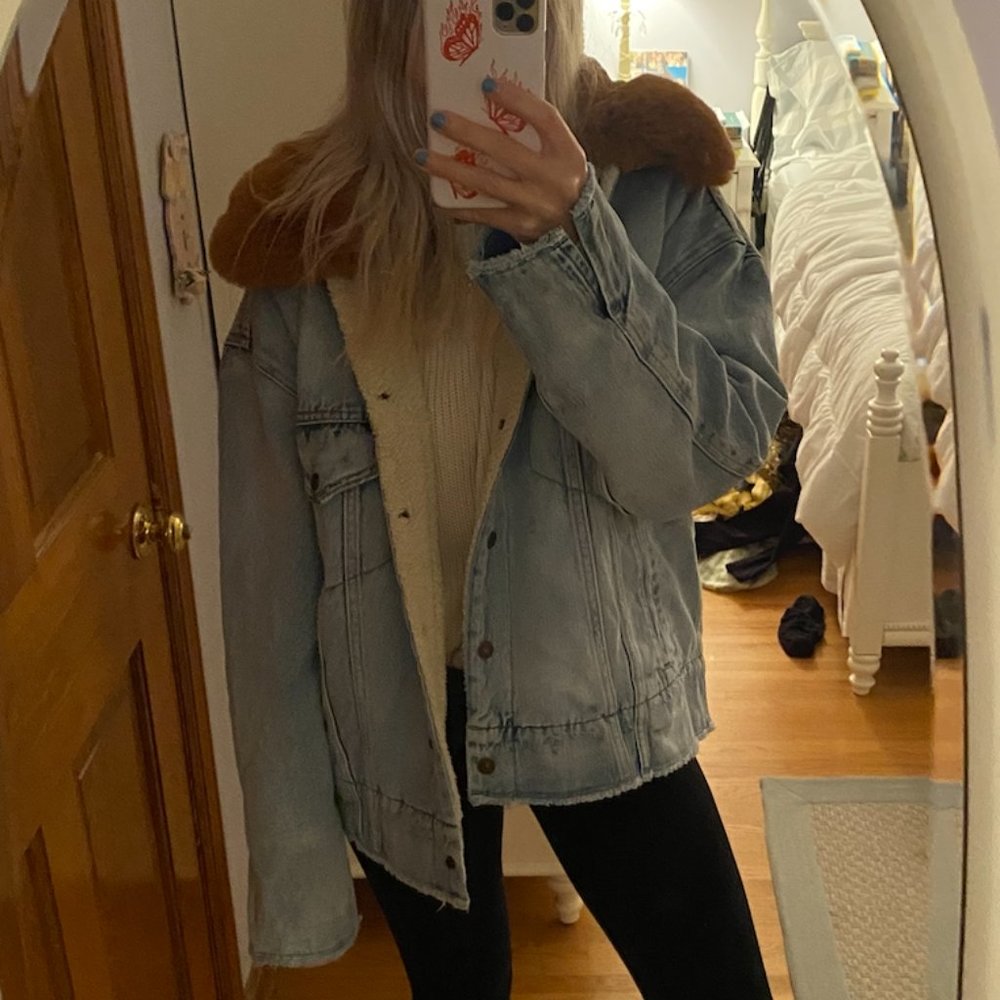 Levi’s Oversized Sherpa Denim Jacket